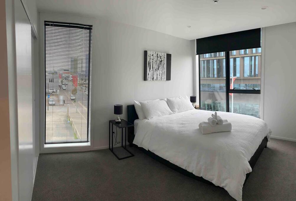 2 Bedrooms Apprtmt Plus Underground Parking In Cbd Christchurch Ngoại thất bức ảnh